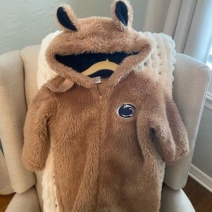 Penn State Lion outfit